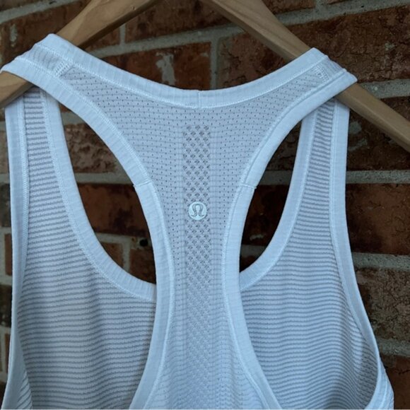 Lululemon athletica  * Swiftly Tech Racerback Tank Top 2.0 Hip Length EUC - Picture 7 of 7